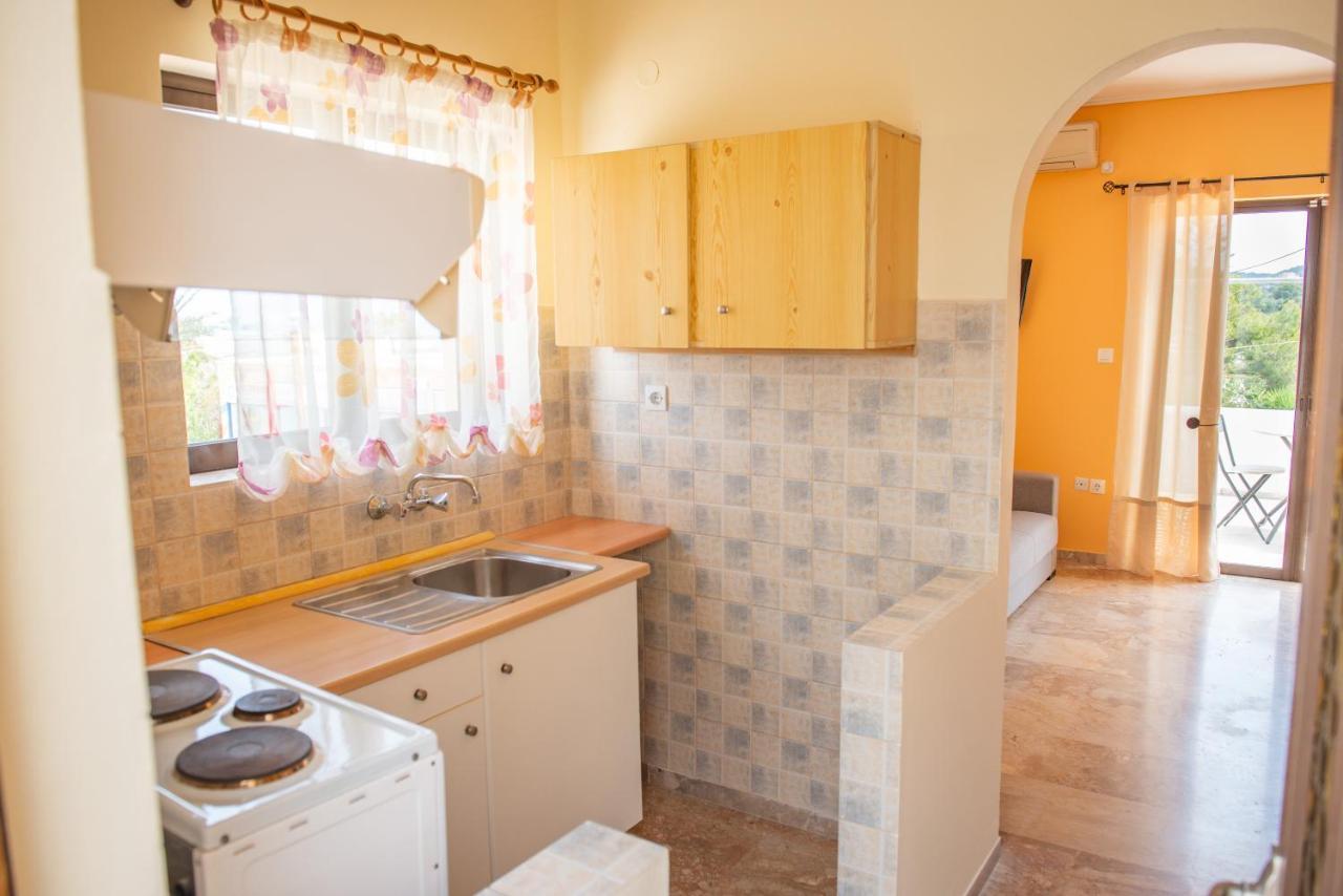 Aristotelis Apartments Vathí Екстериор снимка