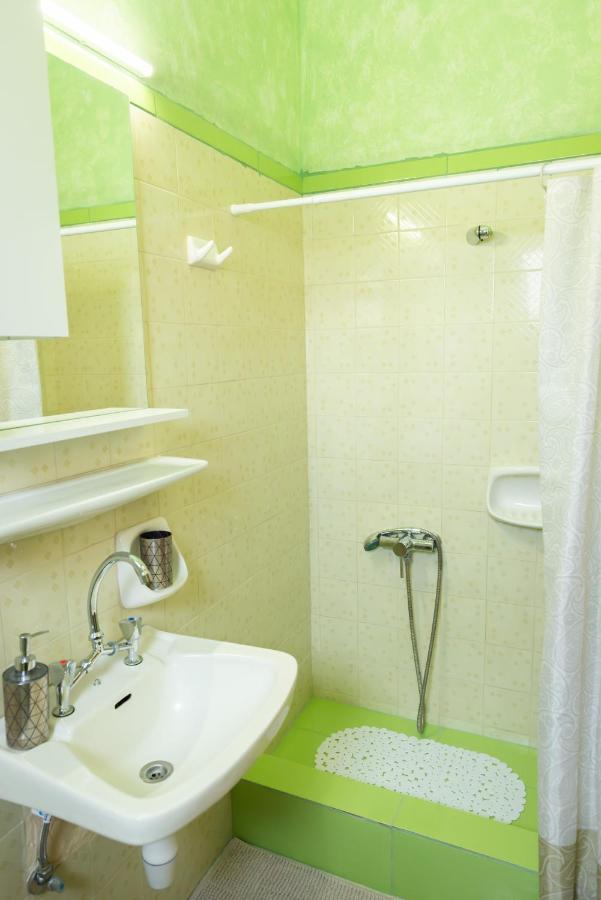 Aristotelis Apartments Vathí Екстериор снимка