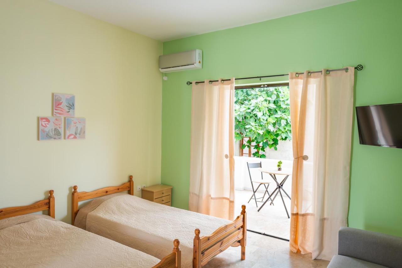 Aristotelis Apartments Vathí Екстериор снимка