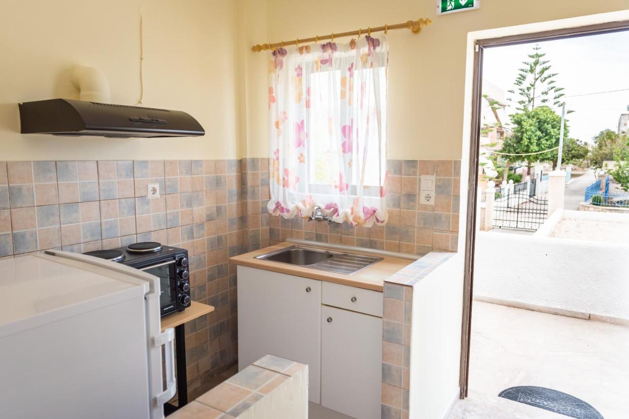 Aristotelis Apartments Vathí Екстериор снимка
