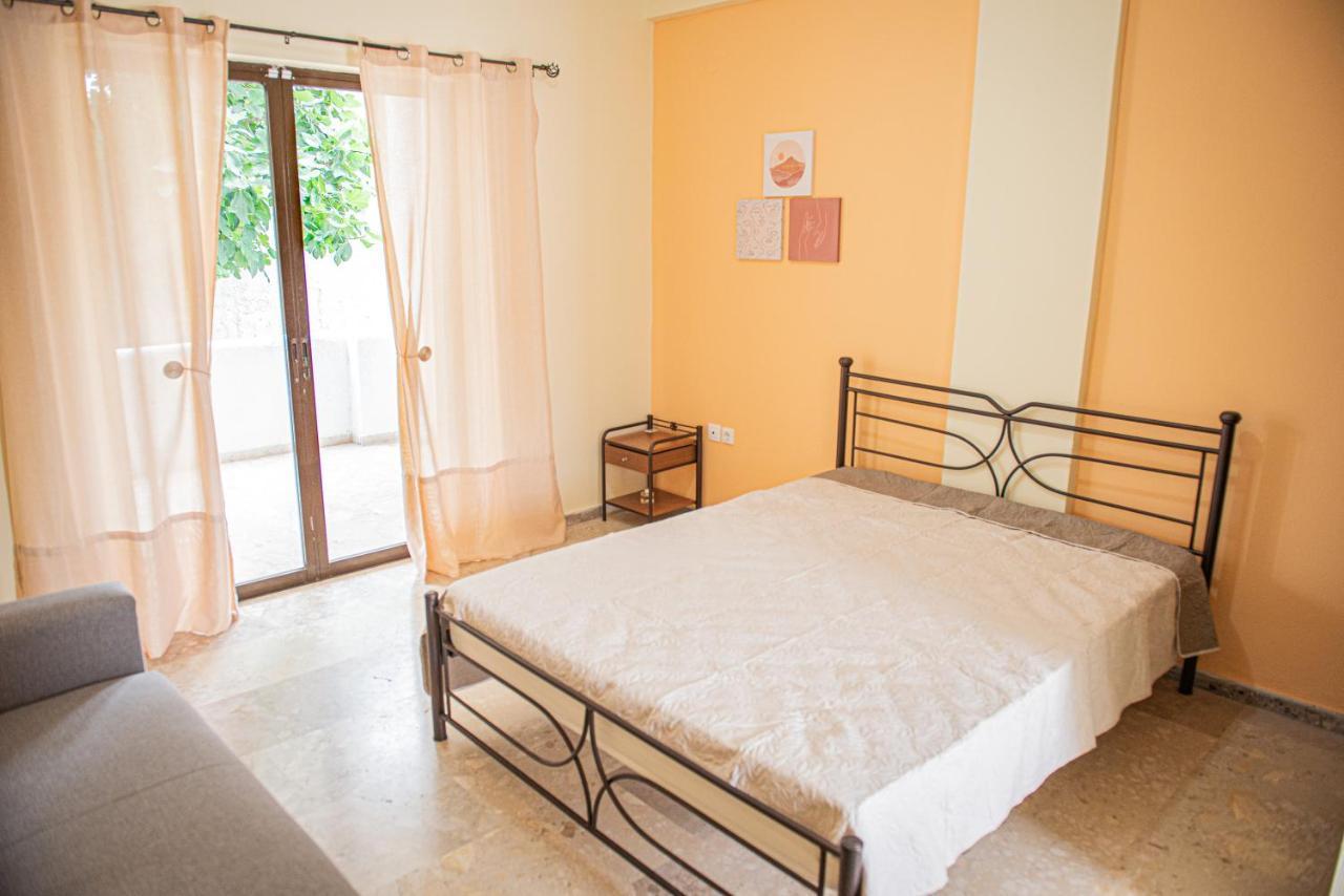 Aristotelis Apartments Vathí Екстериор снимка